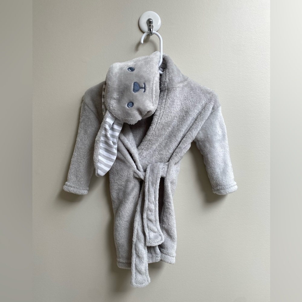 ⚫️5 for $25!⚫️ Baby bath robe